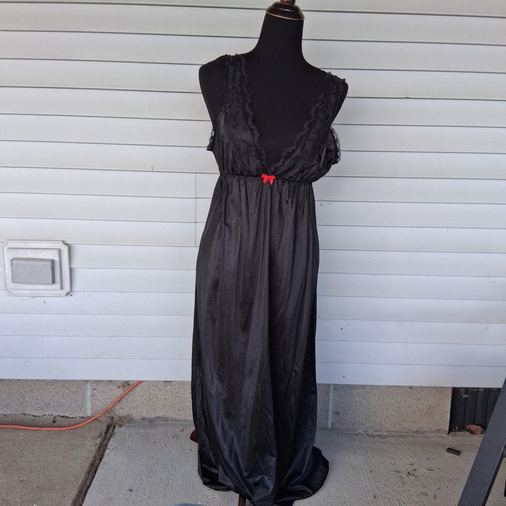 Source Unknown Black Lace Nightgown